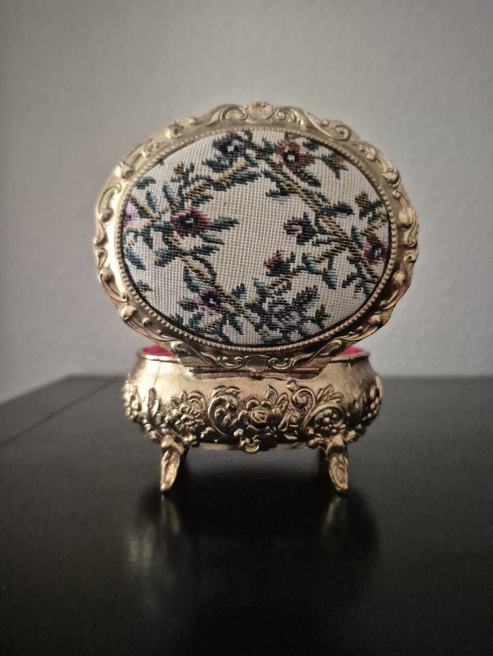 Small Jewelry Box - Picture 5 of 9